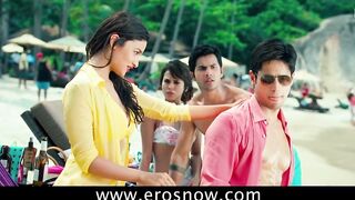 Alia Bhatt with Siddhart Malhotra - Student Of The Year