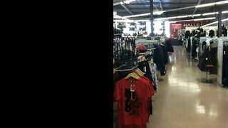 Choix De Underware Dans Une Cabine D'essayage