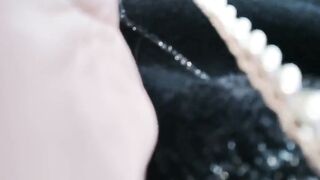 Your overweight Italian stepmother makes u look at her large booty