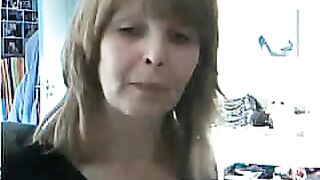 That Babe showed me her beautifull breasts