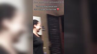 Minha mãe só de calcinha