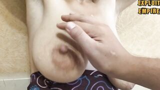 TICKLES THE ARMPITS OF A mother I'd like to fuck WITH LARGE NATURAL MELONS. TICKLING THE ARMPITS