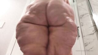 SSBBW Granny Butt Clap