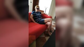 Museum crossed legs climax (syntribation)