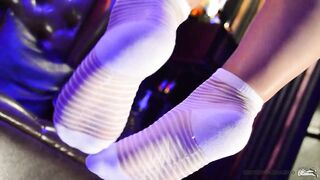 Female-Dominant feet in white socks closeups