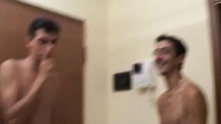Amateur gang fuck with blowjobs and banging and cumming