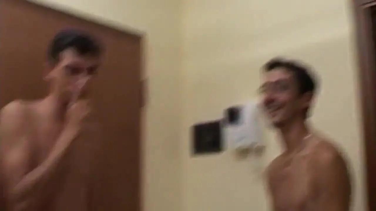 Free HD Amateur gang fuck with blowjobs and banging and cumming Video