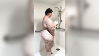 A priceless open shower with me in the hotel