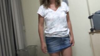 SEXY MOTHER ON BEACH VACATION, EXHIBITIONIST, MASTURBATION, ORGASMS, CUMSHOTS, URINATING, STRAWS