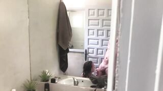 Je suce la queue de mon mari avec deux copines à Ibiza