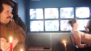 Erotisches S&M treffen hier bekommt jeder den Arsch versohlt