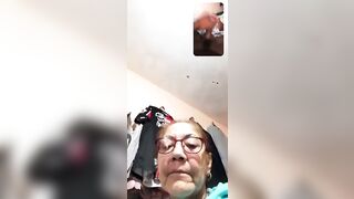 España me llamó para que le muestre mi verga