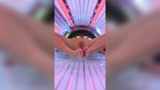 Thick mother i'd like to fuck caught masturbating and squirting at sunbed