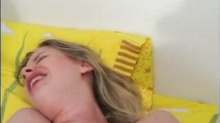 La Fica della Mia Sorellastra e' Gustosa!