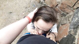 A pair has risky sex whilst visiting an ancient fortress. Trying not to get caught by guards.