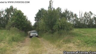 Granny double penetration outdoor