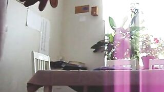 Frsker analt p kksbordet