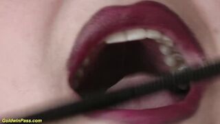 Chubby woman is about to widen her legs wide open and get fisted until that babe cums