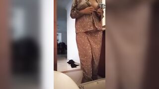 I said my neighbour to show me her melons