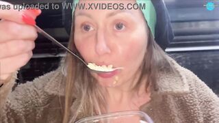 Street Gal dancing in nature's garb