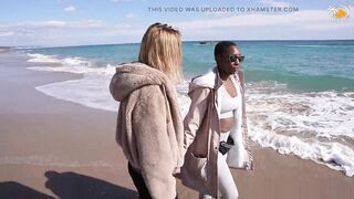 White Pair with Black Star in breathtaking Trio - Behind the Scenes, Owiaks and Zaawaadi