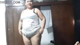 I masturbate watching my Aaunt get clothed