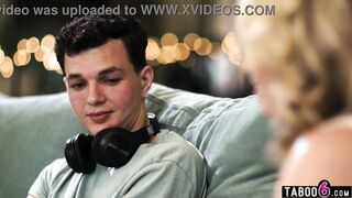 Taboo6.com - Stepmom mother I'd like to fuck Rachael Cavalli catches her 19yo stepson jerking off his large shlong