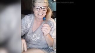 Hawt Aged Vee Plays Online And Booty Screws Her Vibrator!