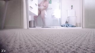 Gran gives her cunt a fine clean in the shower.
