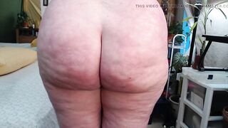 1014 Older Curvy Girl in an Butt Flexing and bouncing clip