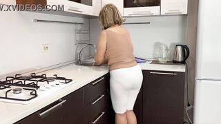 The stepmom realized that that babe would not be allowed to cook dinner and allowed her to bang her booty