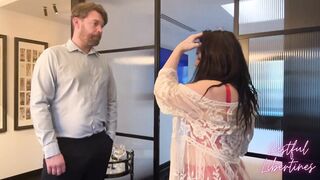 Hooker urinated in hotel managers face