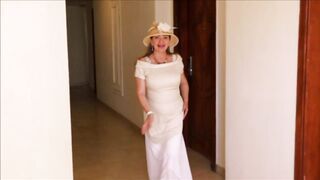 Suite Fantasies: Hawt Breasty Granny Cougar MariaOld’s Hotel Adventure