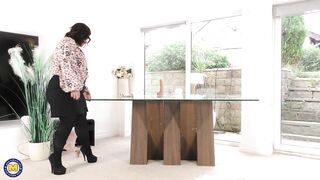 Hot big beautiful woman Teacher Stretches Her Mouth & Twat With A Sex toy After Grading Papers