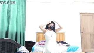 The breasty executive chooses a white costume and then begins making fleshly movements, showing her marvelous cunt.