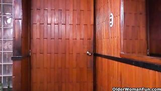 Lalin girl milfs Sharon and Maribel get to get off after work