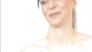 Housewife shows off her brutally thick nipps