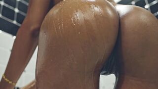 SANKTOR - SPORTY ORIENTAL mother I'd like to fuck MASTURBATES IN THE BATHS