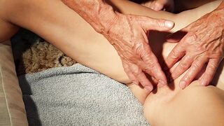 2 ORGASMS, LOTS OF OIL, MAGIC HANDS. I LOVE MY LEWD BARRES