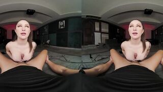 Curvy Domino Chick In Latex Bella Blu Wishes To Celebrate Anniversary In SADOMASOCHISM Style