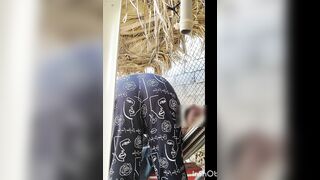 Todos salen de casa y aprovecho y me follo a mi hermanastro que descansa en la hamaca