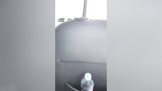 me puse puta con el conductor de UBER y me dejó masturbarme