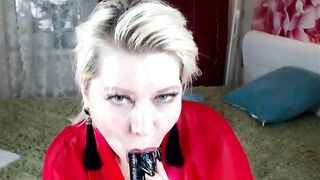 Older livecam floozy AimeeParadise. Masturbation as an Art form!