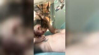 ENTRA NELLA BOCCA DELLA MAMA FRANCESE E LEI INGOIA LO SPERMA