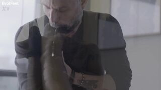 Lascivious Lady Gets Very Lascivious When Her Feet Are Worshipped