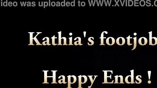 Kathia Nobili is teasing u with her feet