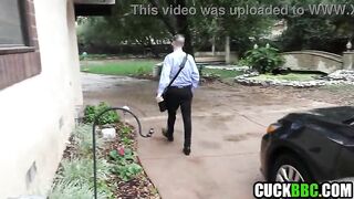 Cuckold Catches Hawt Wife DPed By Ebony Bulls