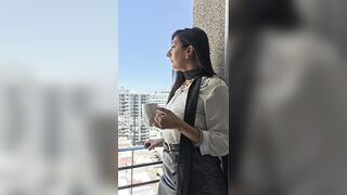 la dueña viene por ruidos molestos y termina... Vids en mi canal PELACONBARAB Ft. MAIEXOTIC