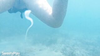 Underwater creampie whilst swimming after cum inside cunt