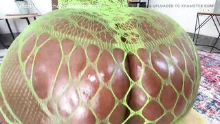 WANK TO THE HUGE JUICIEST BOOTY! JOI